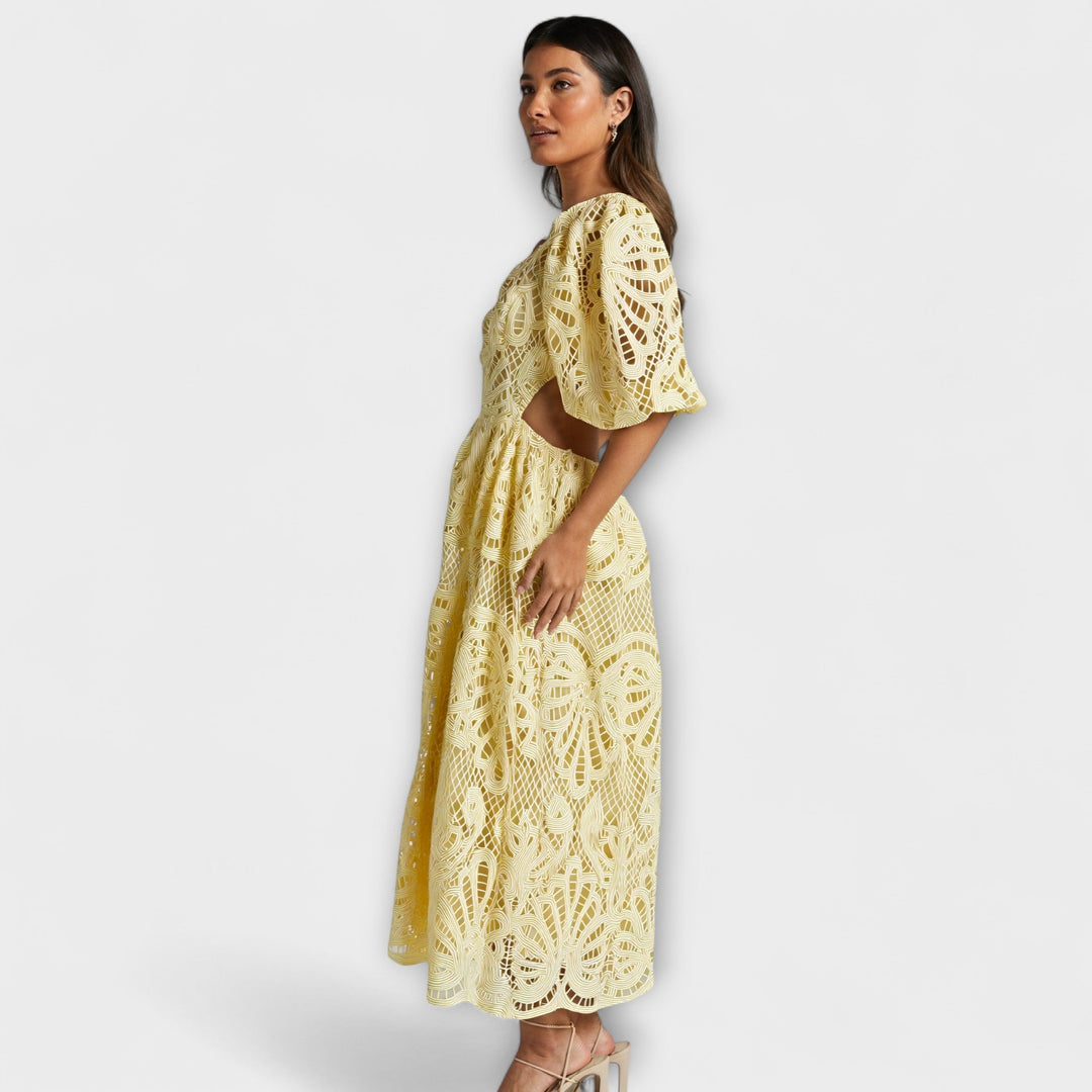 Elegantes gelbes Kleid mit Spitzenärmeln