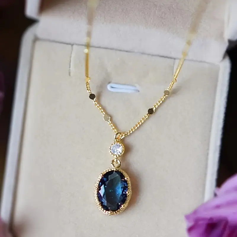 Gold Necklace Sadhbh with Sapphire and Zirconia