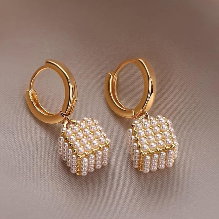 Gold Pearl Drop Earrings Cong with Cube