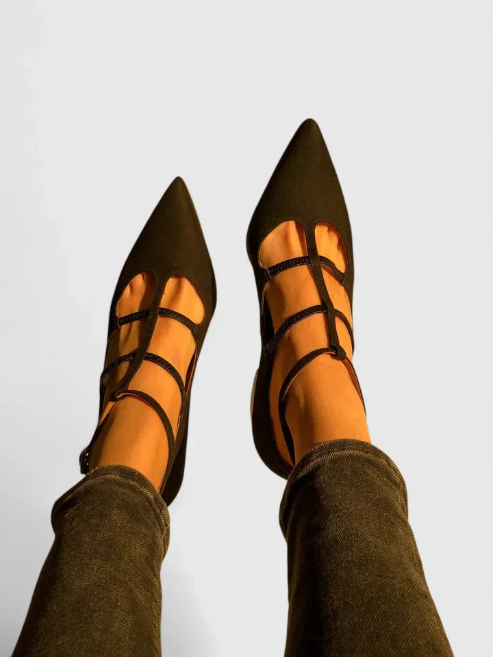 Lieselotte - Schwarze T-Steg-Pumps
