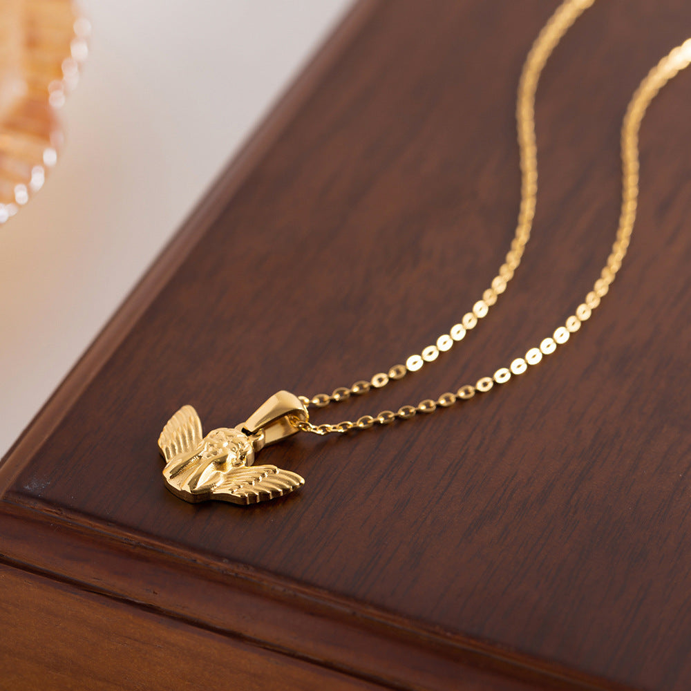 Gold Necklace Gráinne with Angel Motif