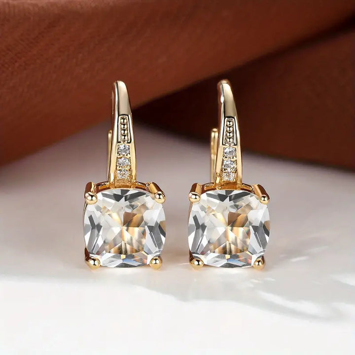 Gold Drop Earrings Gráinne with Blue Sapphire