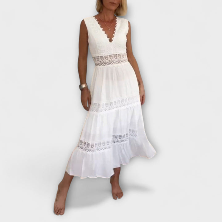Aurélie - Weisses Spitzenkleid mit V-Ausschnitt