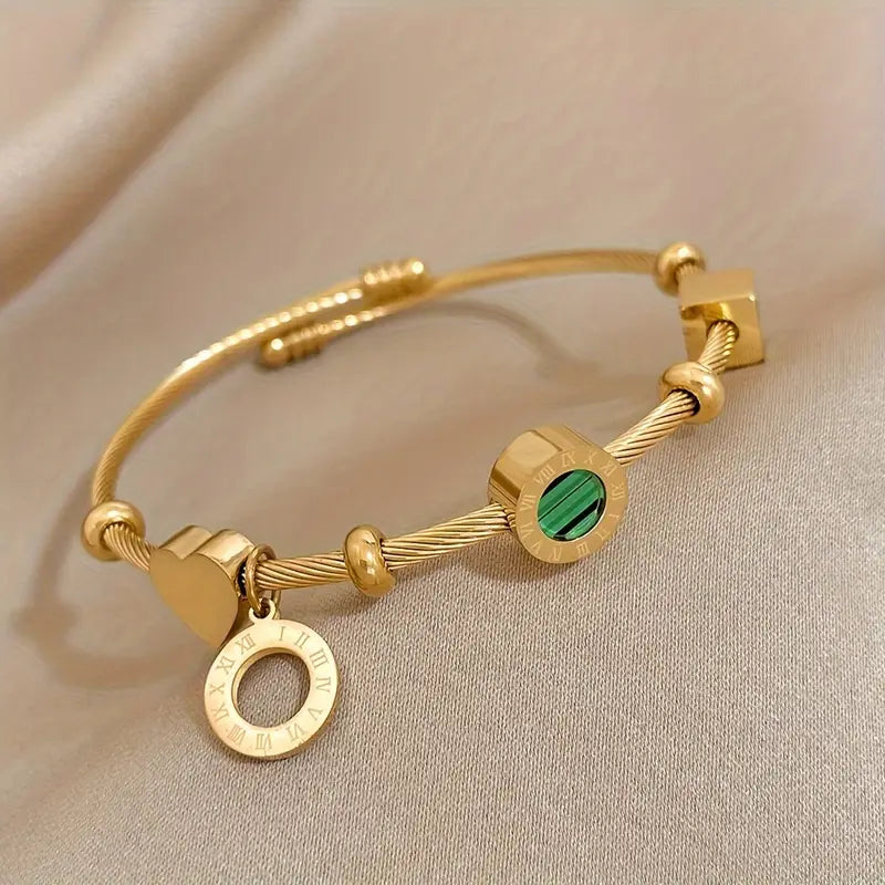 Gold Charm Bracelet Caoimhe with Emerald