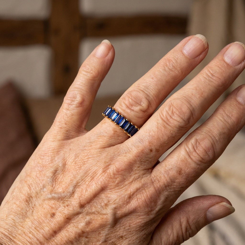 Gold Ring Niamh with Blue Baguette Stones