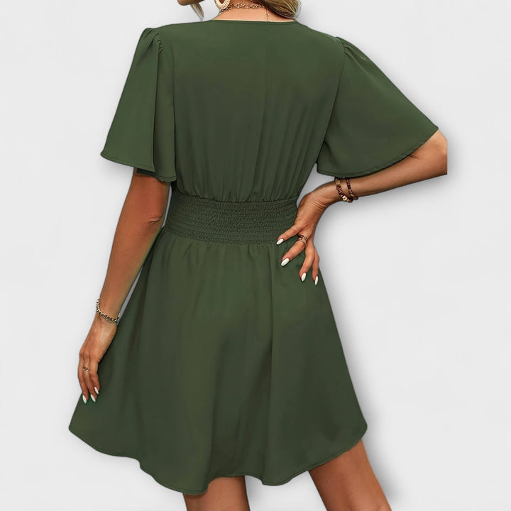 Winslet - Grünes Kleid mit geraffter Taille und V-Ausschnitt