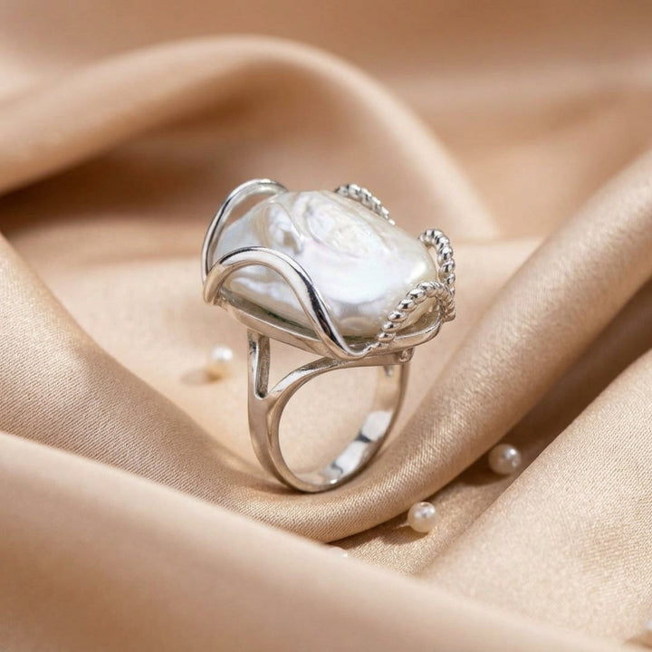 Silver Ring Muirne with Baroque Pearl