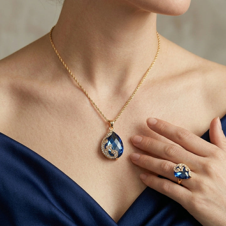Gold Necklace Set Méabh with Sapphire Teardrop