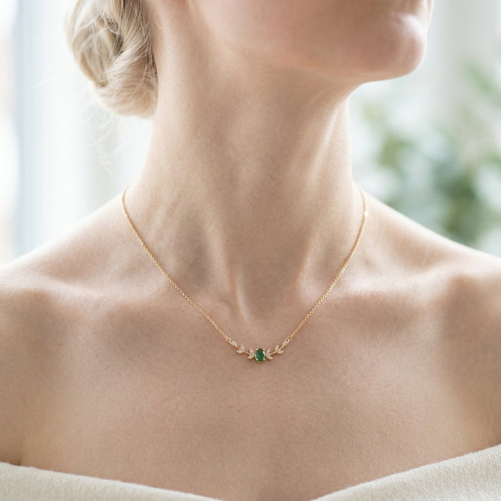 Gold Necklace Ciara with Emerald