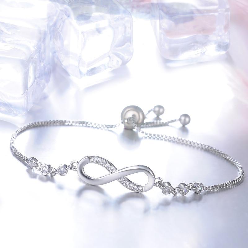 Gold Chain Bracelet Órlaith with Infinity Symbol