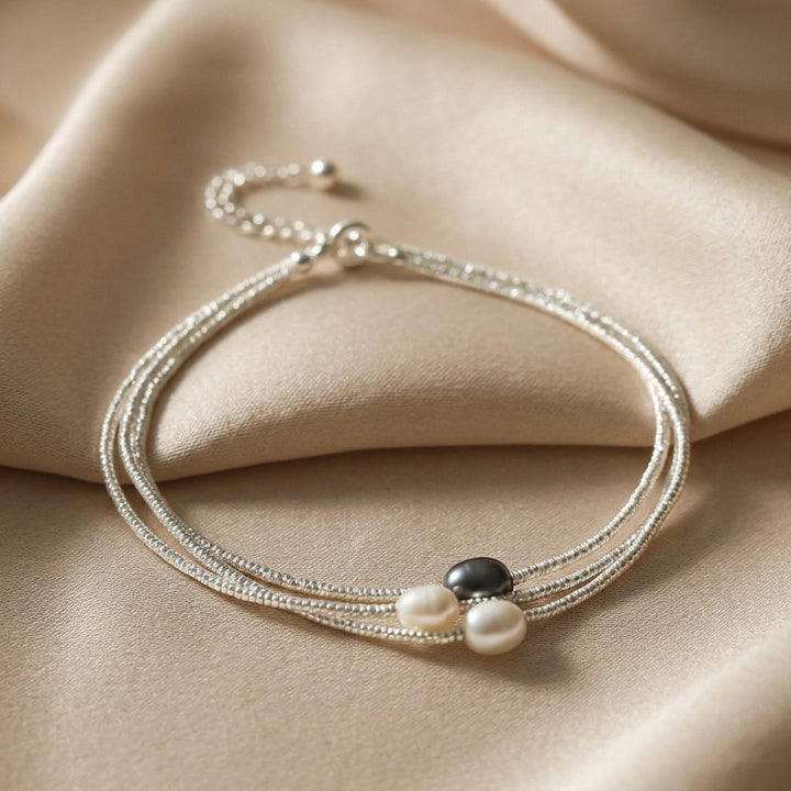 Silver Beaded Bracelet Kenmare with Pearls and Onyx