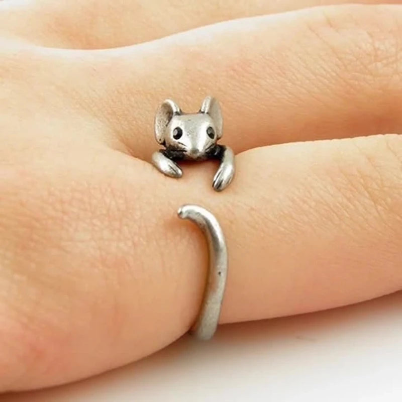 Silver Adjustable Wrap Ring Gobnait with Mouse Motif