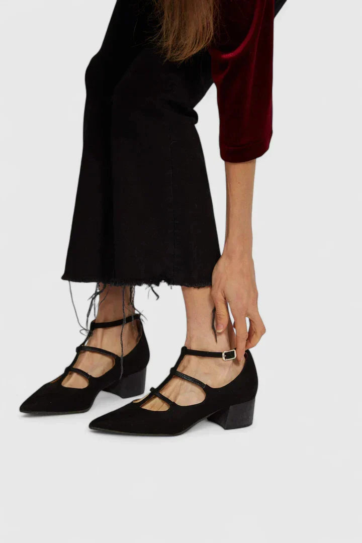 Lieselotte - Schwarze T-Steg-Pumps