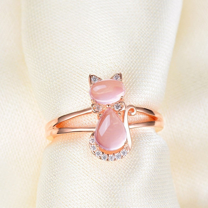 Rose Gold Ring Muirne with Pink Cat Motif