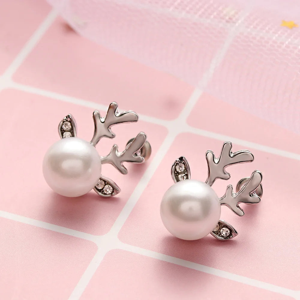 Gold Stud Earrings Neasa with Pearl Reindeer