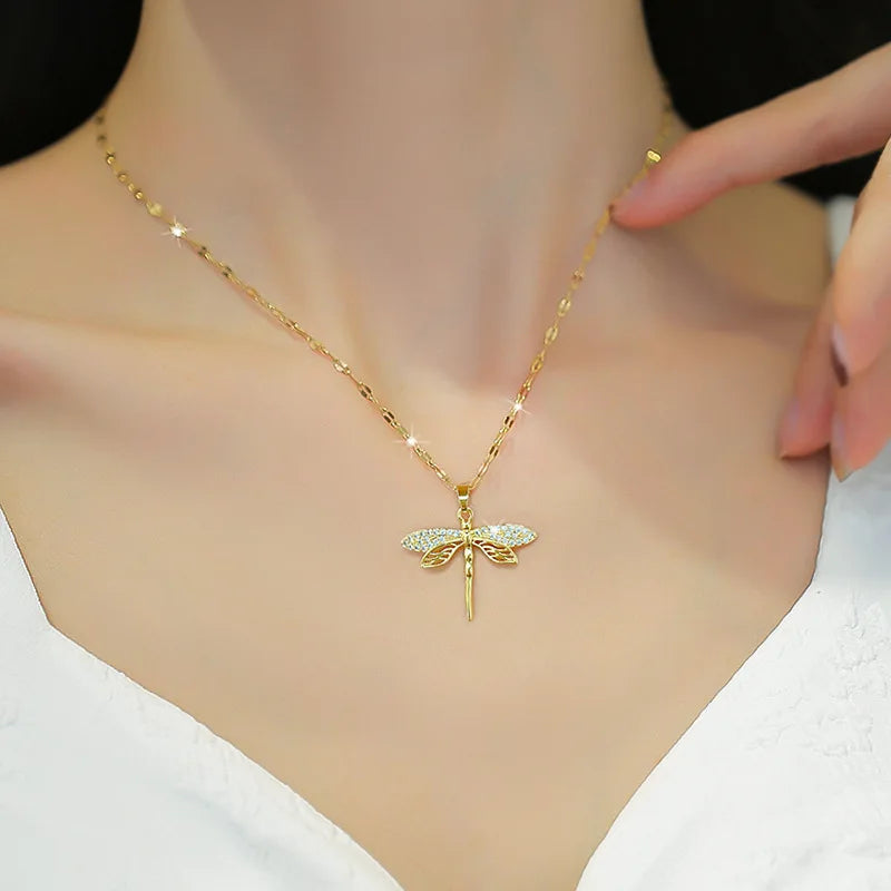 Gold Necklace Bláthnaid with Dragonfly and Zirconia