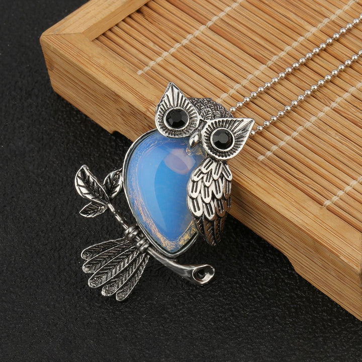 Silver Necklace Siobhán with Amethyst Owl