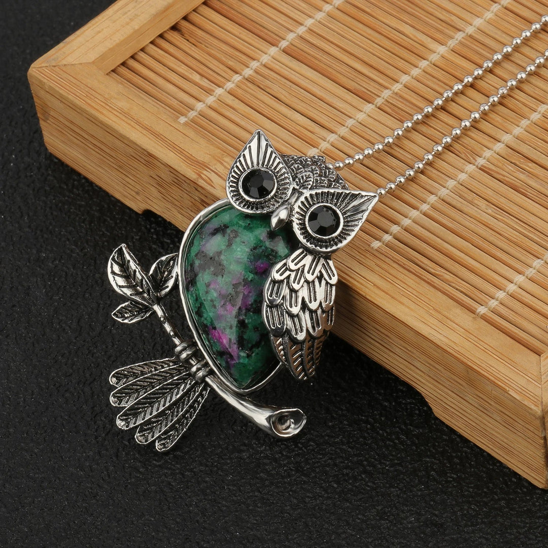 Silver Necklace Clíodhna with Owl and Amethyst
