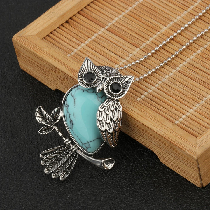 Silver Necklace Siobhán with Amethyst Owl