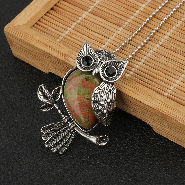 Silver Necklace Clíodhna with Owl and Amethyst