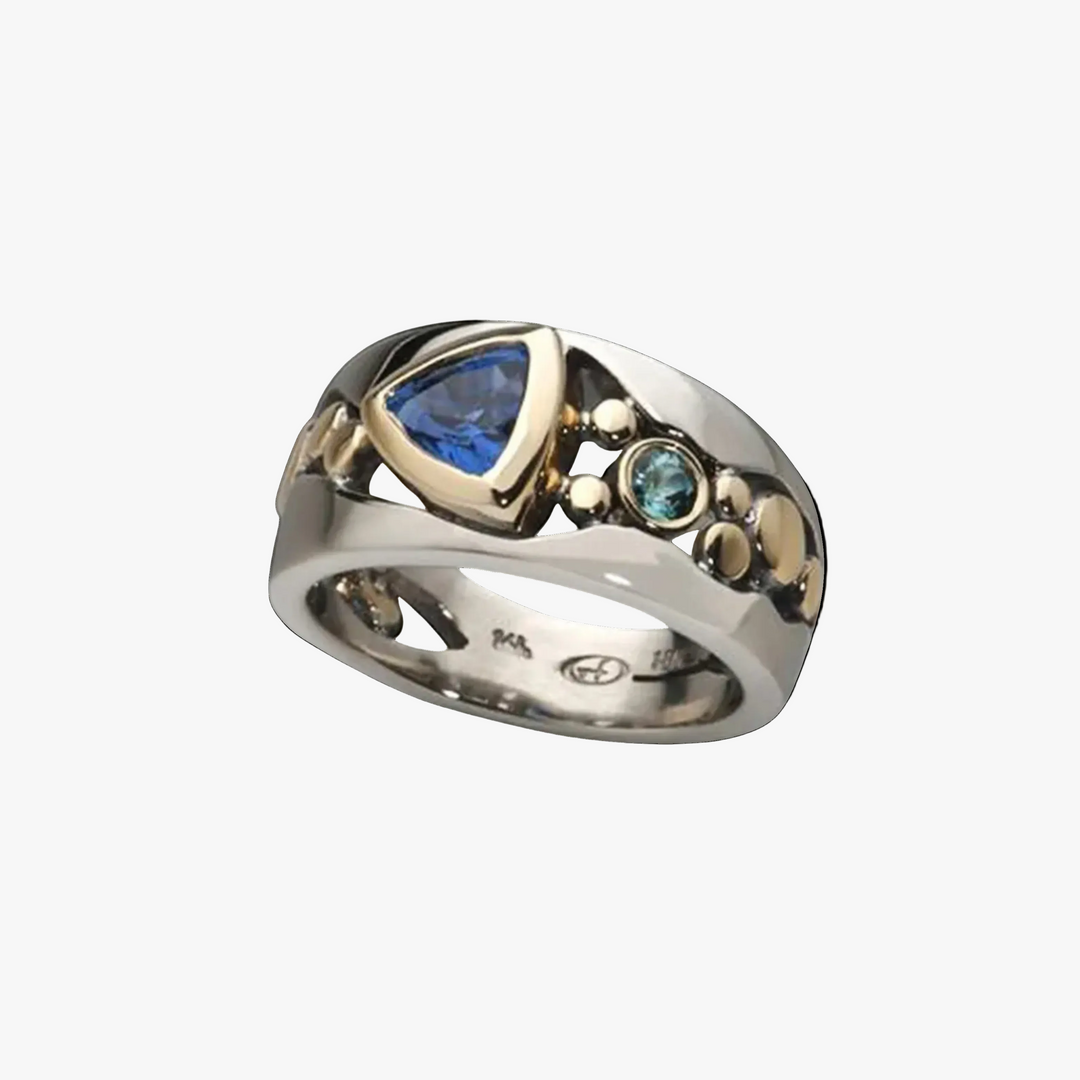 Silver & Gold Ring Béibhinn with Blue Trillion Stone