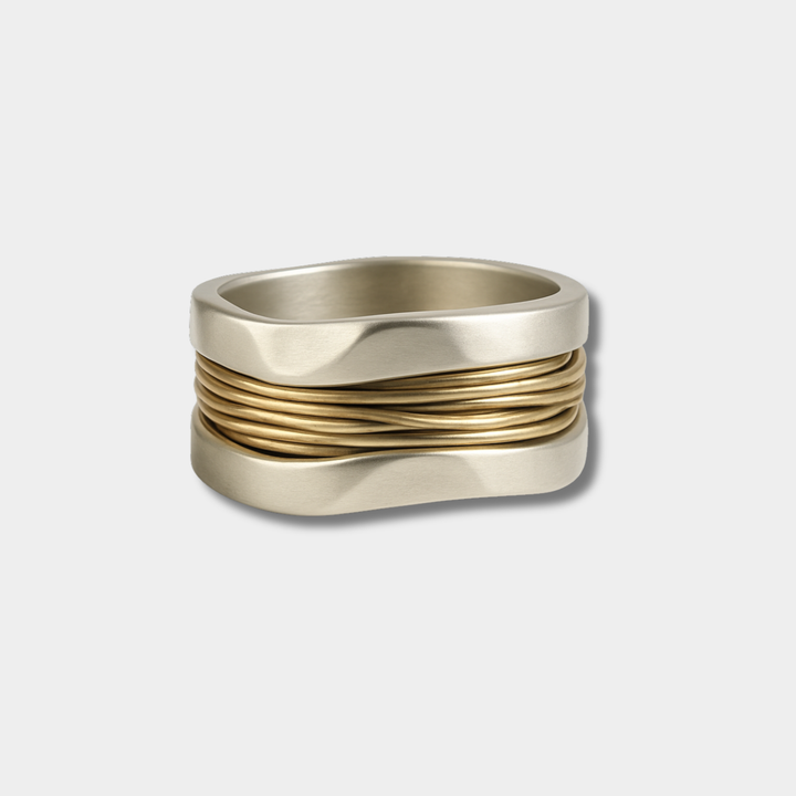Gold & Silver Ring Róisín with Wire Wrap