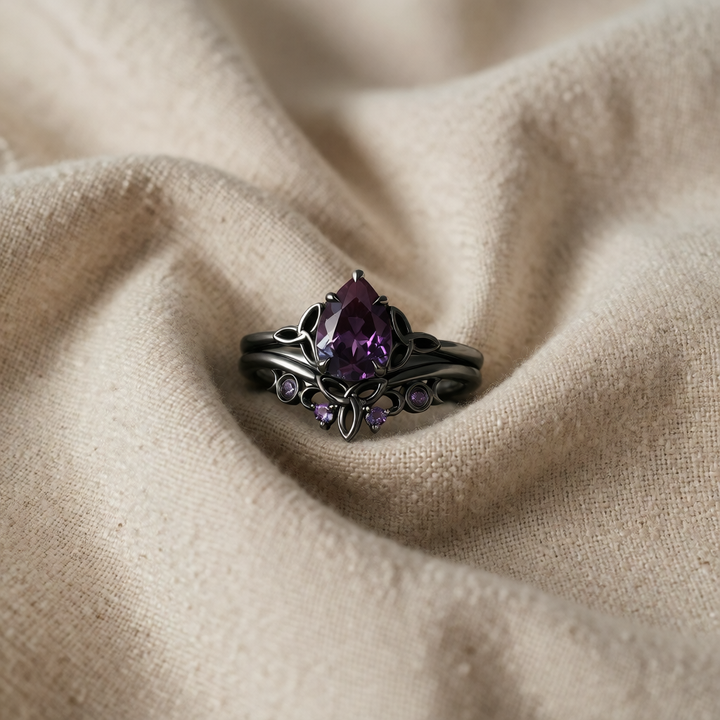 Black Gold Ring Set with Amethyst and Celtic Knot Motif