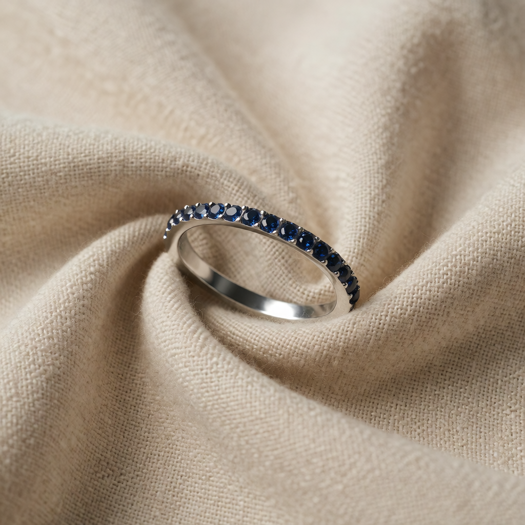 Silver Half-Eternity Ring Éabha with Sapphire