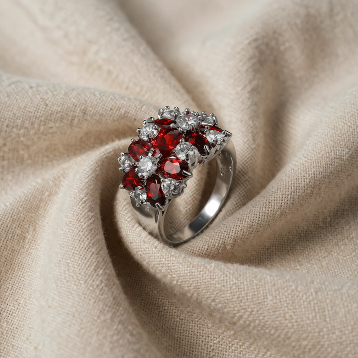 Silver Ring Órla with Garnet & Zirconia