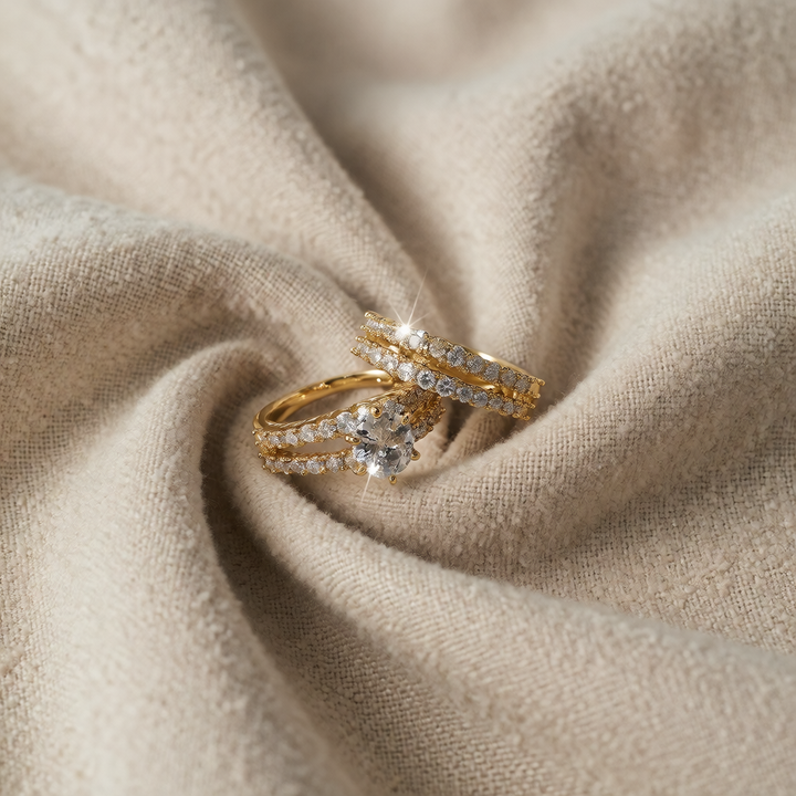 Gold Ring Set Aisling with Crystal Halo