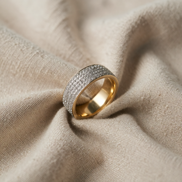 Gold & Silver Ring Dáiríne with Crystal