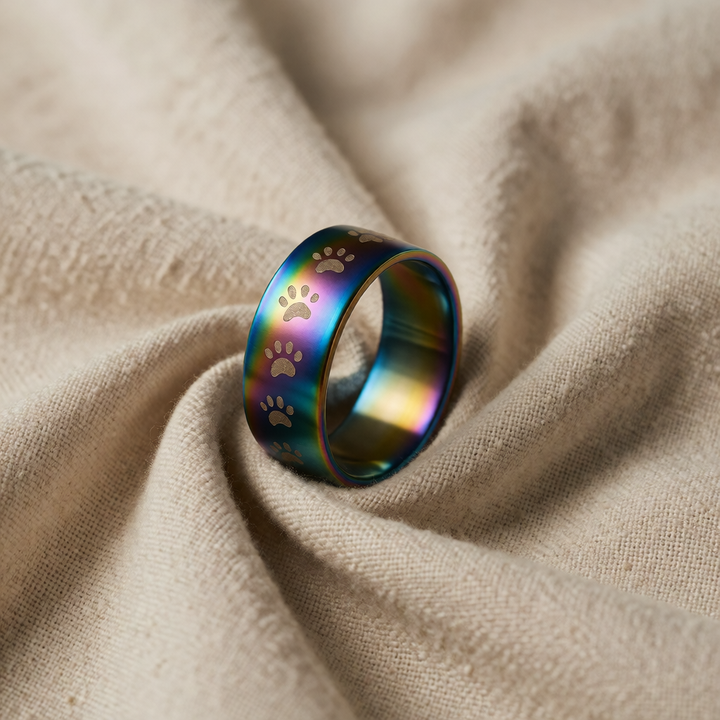 Stainless Steel Ring Bláthnaid with Paw Print Motif