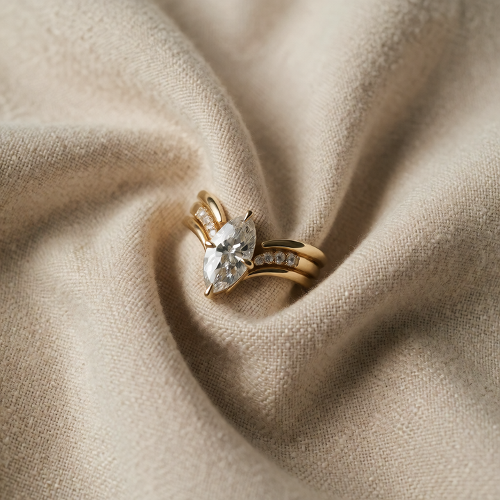 Gold Ring Set Aoibhinn with Marquise Crystal