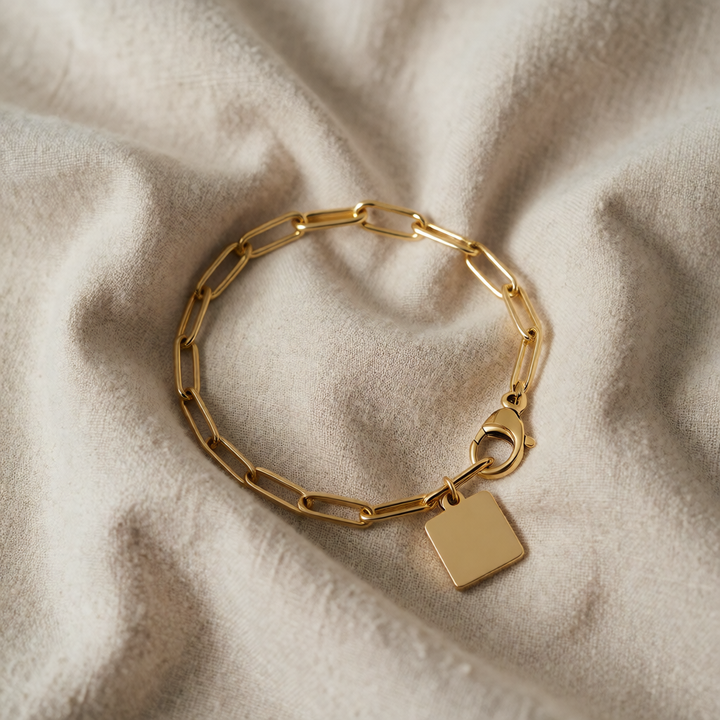 Gold Ring Dervla with Engraved Tag
