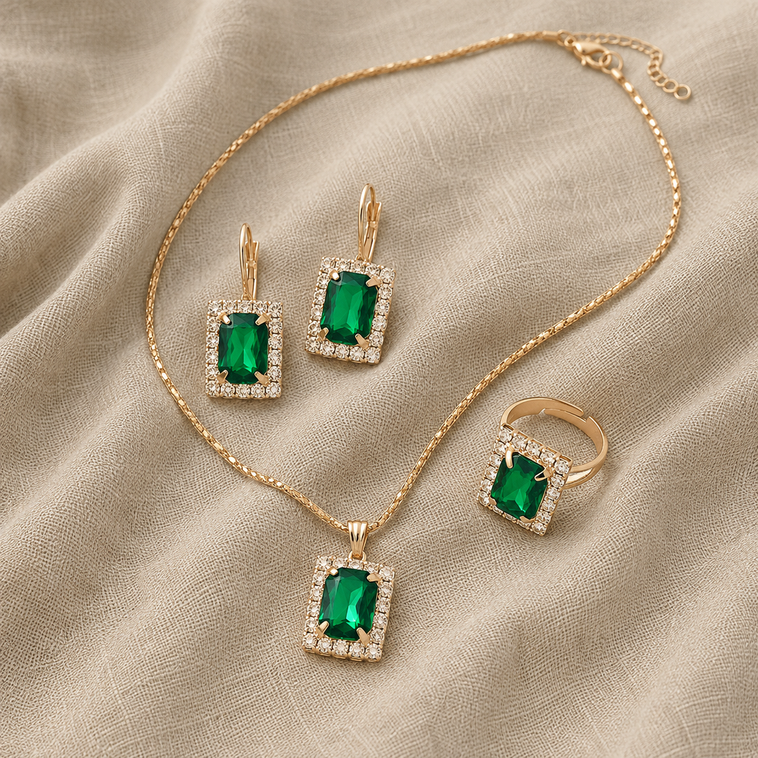 Gold Ring Aoife with Emerald