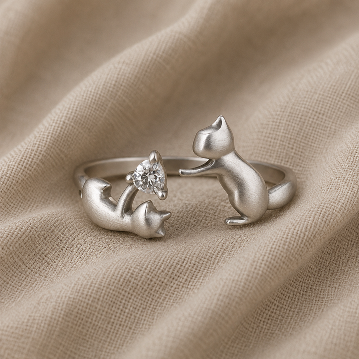 Silver Adjustable Ring Cara with Cat Motif