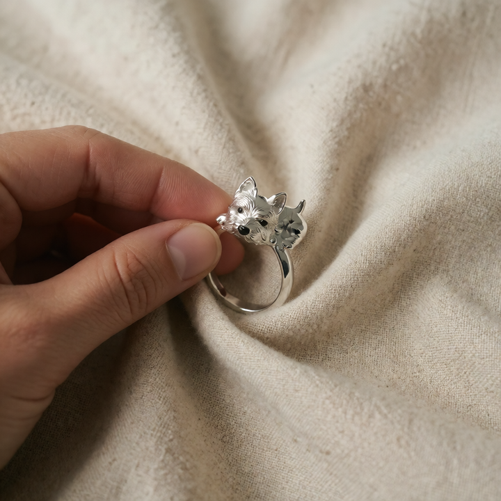 Silver Adjustable Ring Dáiríne with Dog Motif