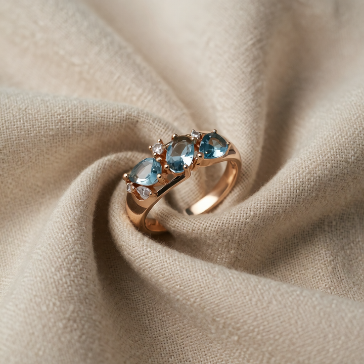Rose Gold Ring Caoimhe with Blue Zircon