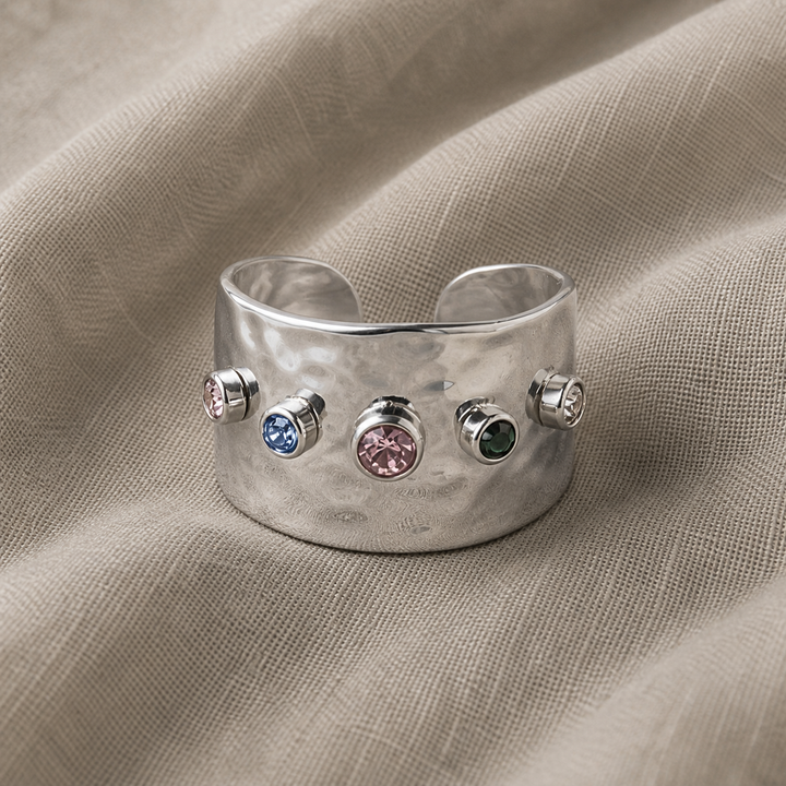 Gold Ring Eabha with Emerald