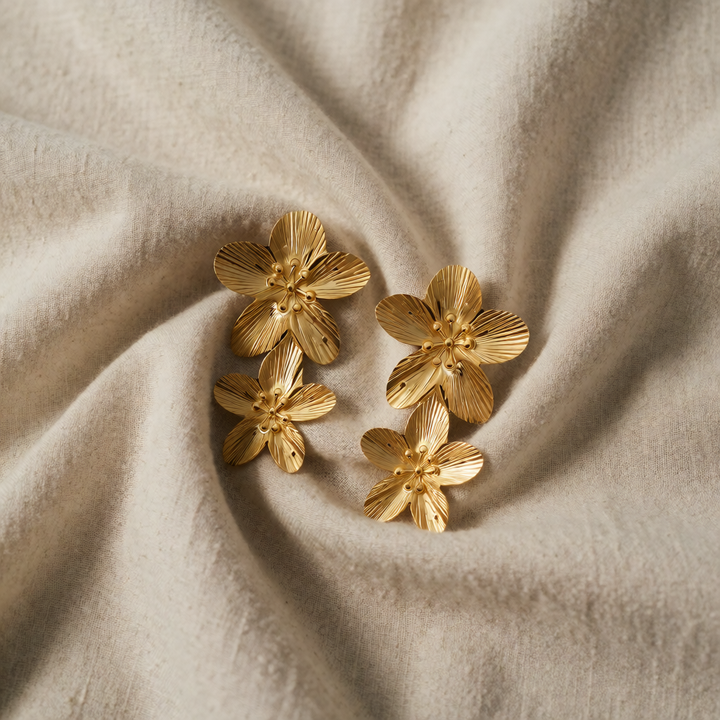 Gold Drop Earrings Sinéad with Flowers