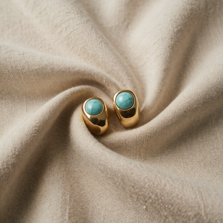 Gold Stud Earrings Bláthnaid with Turquoise