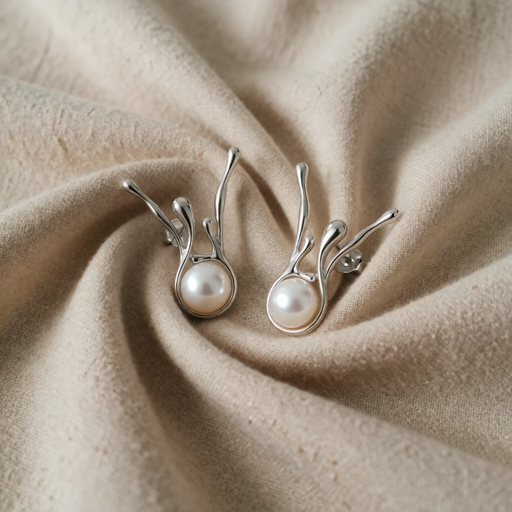 Silver Stud Earrings Fionnuala with Pearl