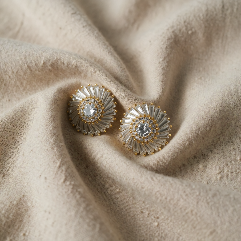 Gold Stud Earrings Bríd with Crystal Sunburst