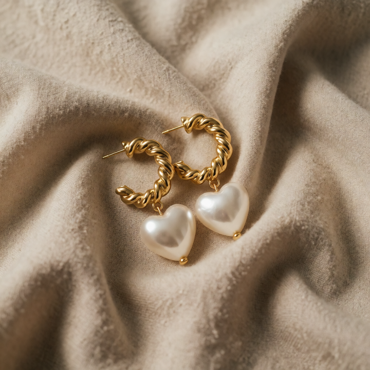 Gold Hoop Earrings Treasa with Heart Pearl