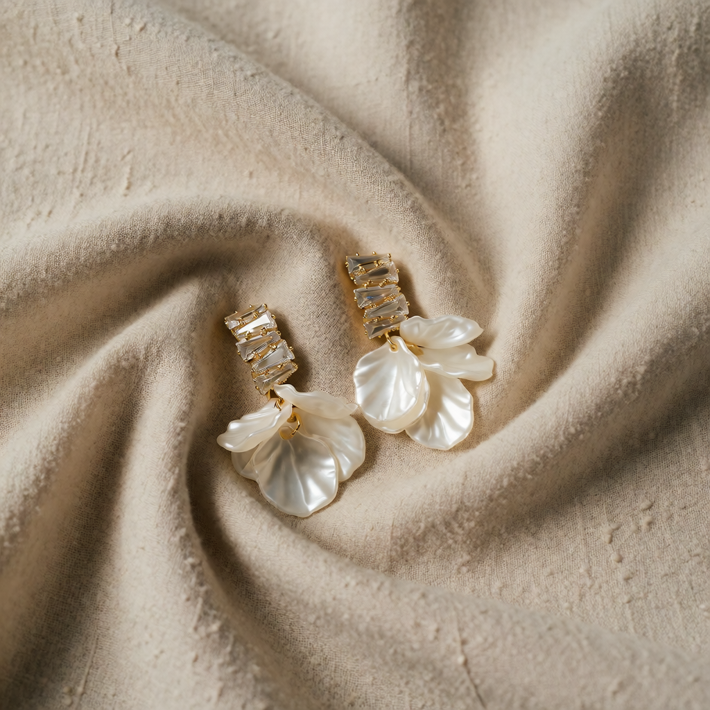Gold Drop Earrings Neasa with Mother-of-Pearl Petals