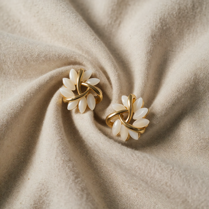 Gold Stud Earrings Bríd with Floral Crown Design