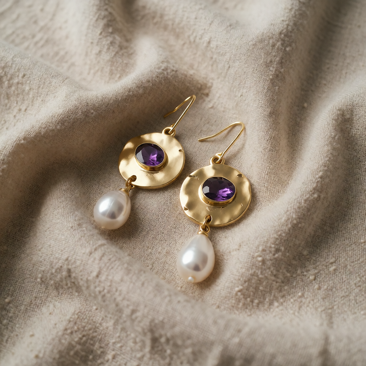 Gold Drop Earrings Méabh with Amethyst and Pearl