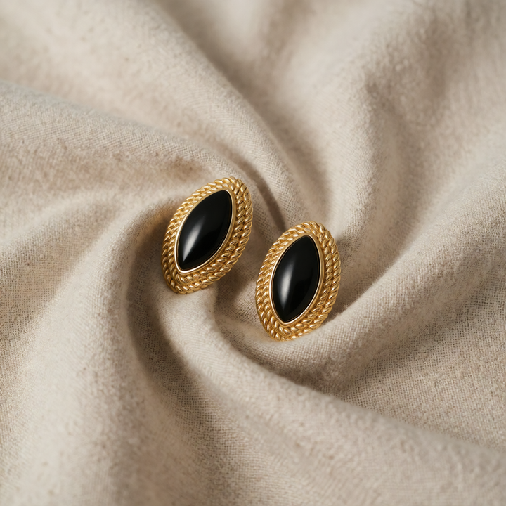Gold Stud Earrings Sinéad with Black Onyx