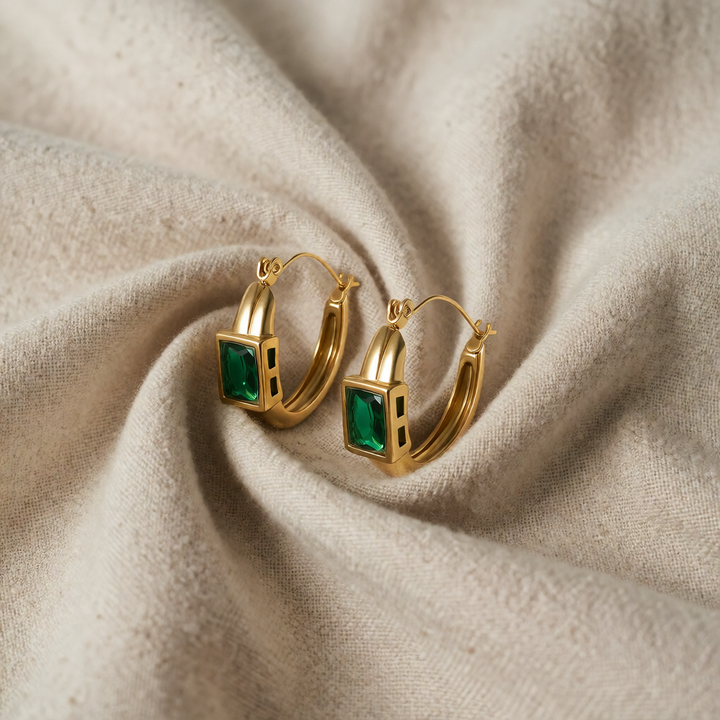Gold Hoop Earrings Róisín with Emerald