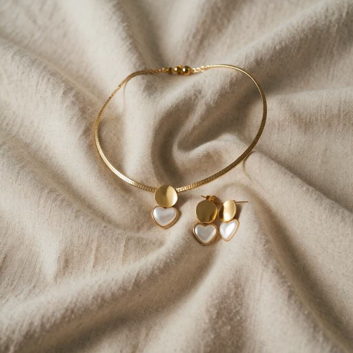 Gold Necklace Set Órla with Pearl Hearts